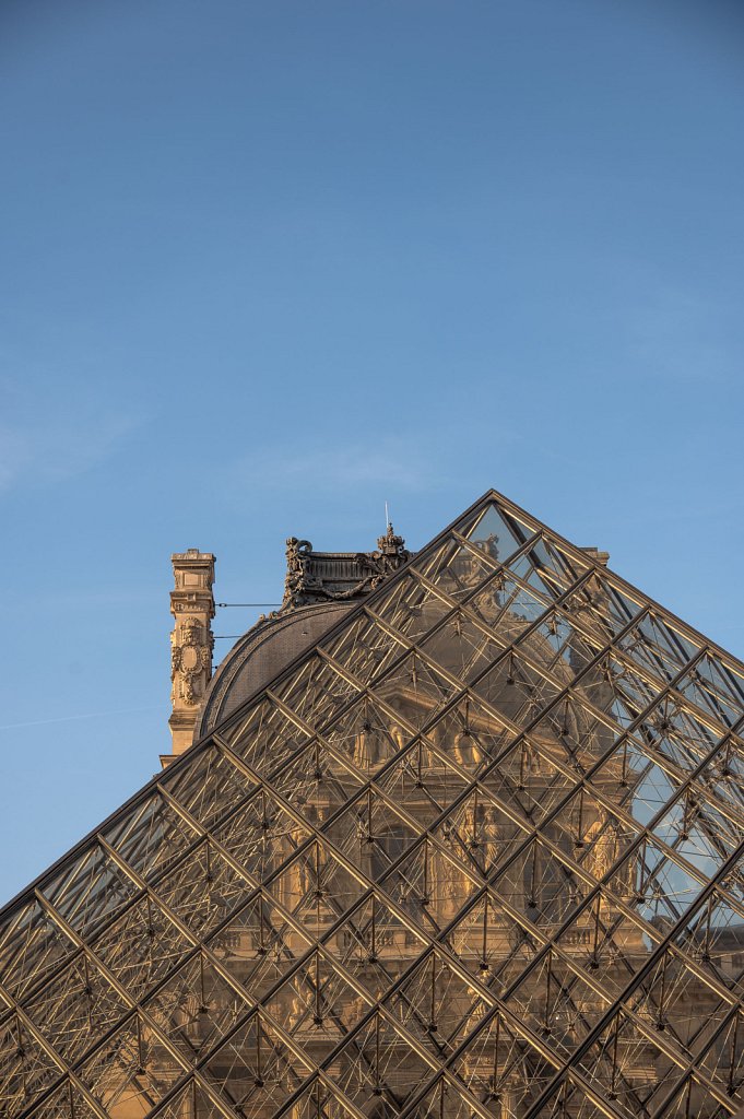 LouvreMatin-001.jpg