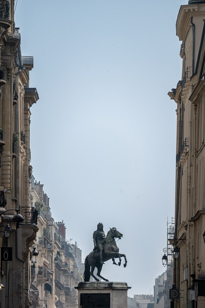 StatueLouisXIV-001.jpg