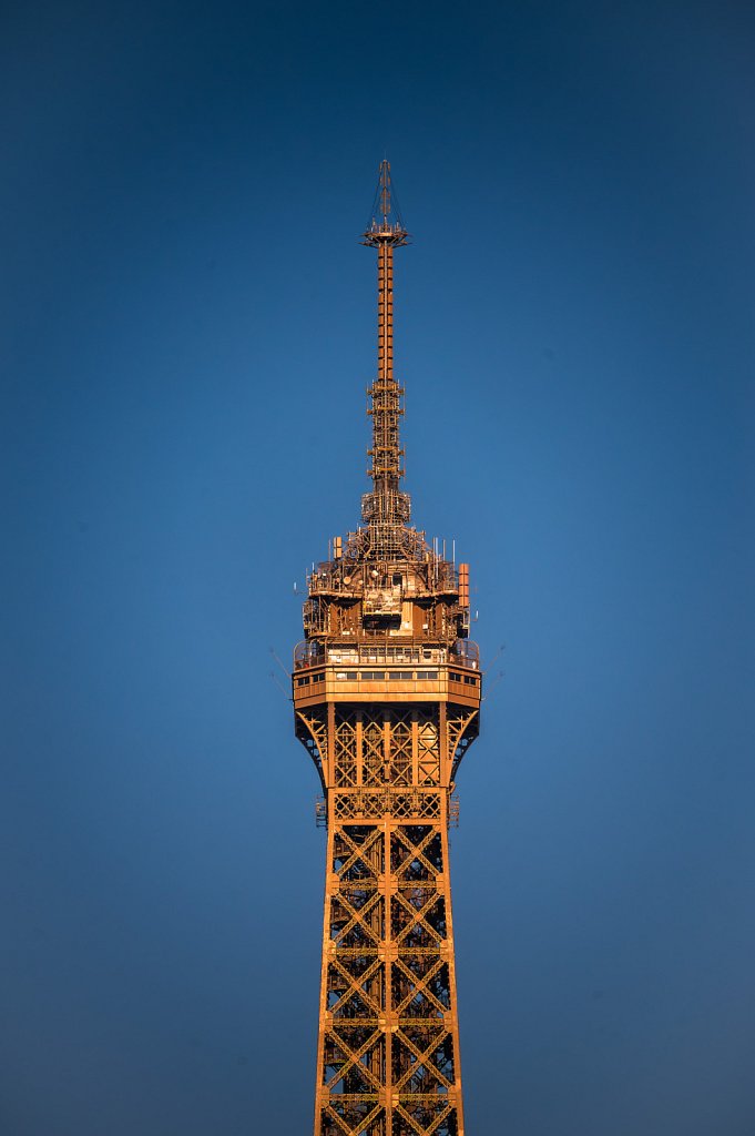 eiffelZoomSoleil-001.jpg